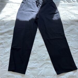 Lululemon cropped women’s dress pant
